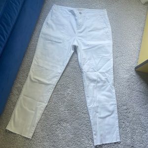 White, low waisted, cargo pants! My favs!